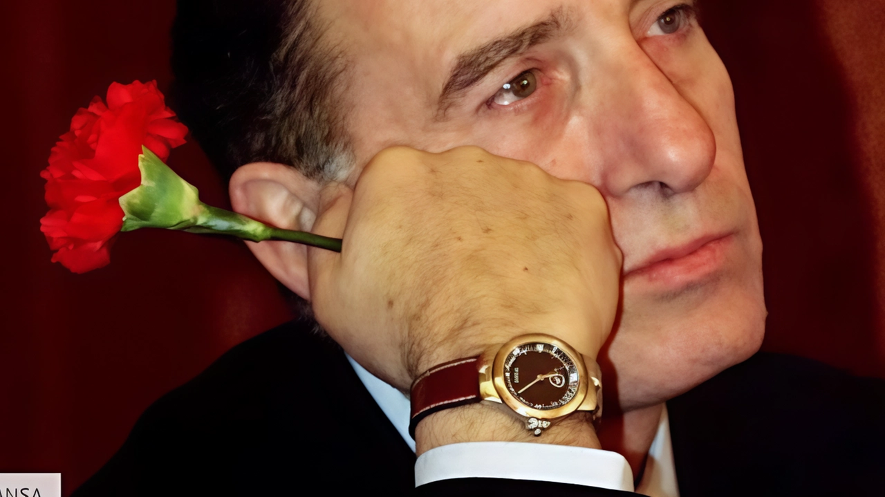 Oggi alle 9 il sindaco Giuseppe Sala aprirà la camera ardente per l’ex sindaco Paolo Pillitteri (nella foto), allestita nella... Oggi alle 9 il sindaco Giuseppe Sala aprirà la camera ardente per l’ex sindaco Paolo Pillitteri (nella foto), allestita nella...
