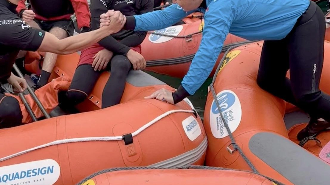 Dopo gli ottimi risultati nei campionati italiani, ci si prepara ai mondiali. L’associazione “inizia“ i ragazzi a rafting e kayak anche con campi estivi.