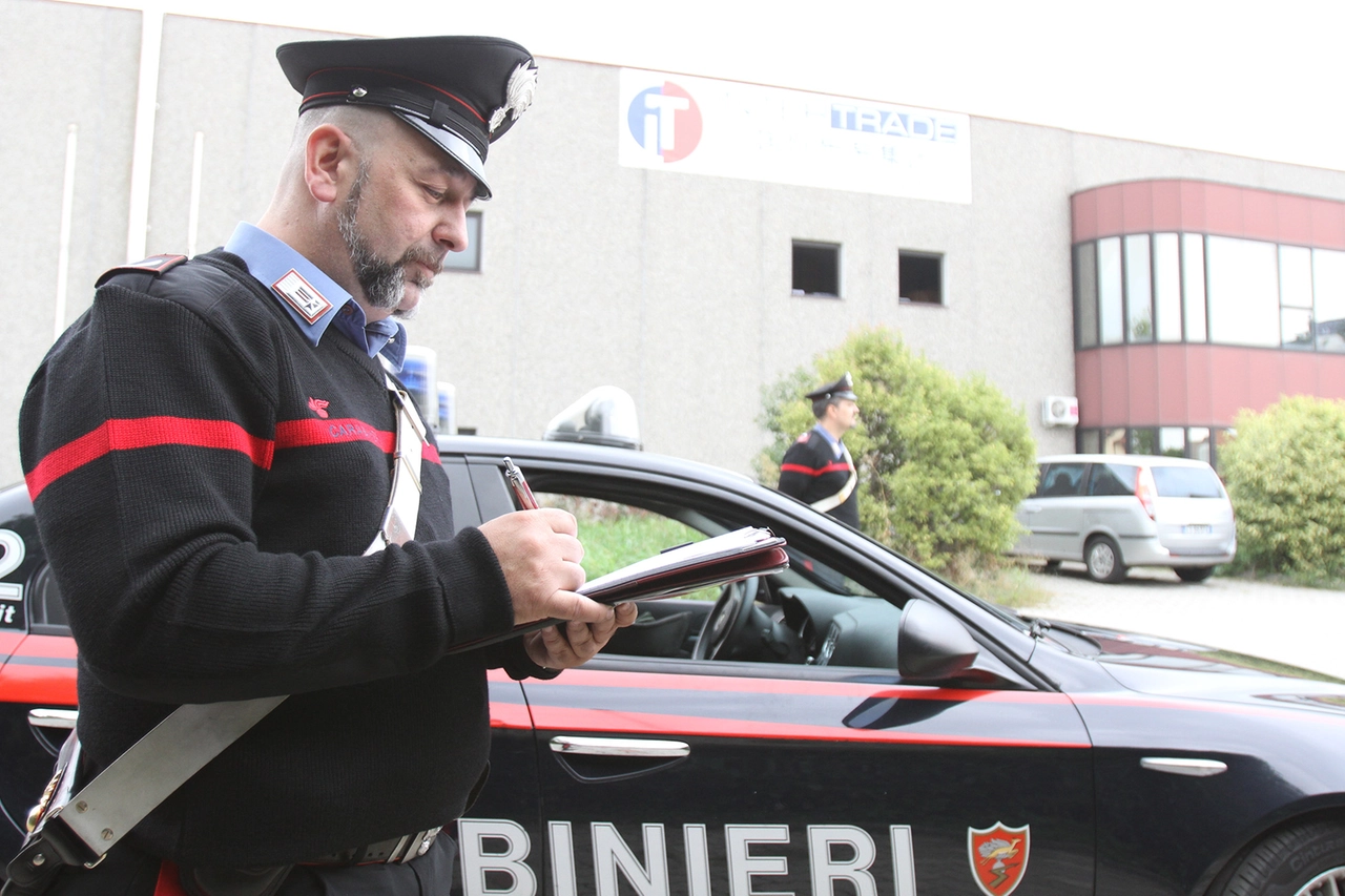 RADAELLIFC3F7280EF7F747FEB3B0F9C9483AA2DE3CARABINIERI10444JPJPBQ