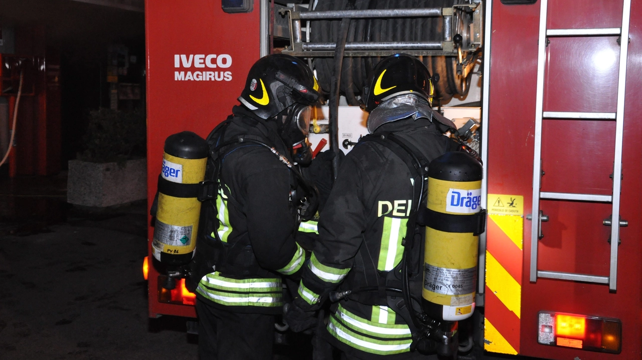 All'interno della cava sono intervenuti i vigili del fuoco pavesi All'interno della cava sono intervenuti i vigili del fuoco pavesi