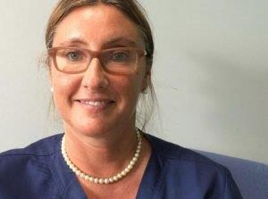 Lavori a maglia anti stress: la lanoterapia entra in corsia. Gomitoli per le pazienti oncologiche alla Breast Unit di Asst Sette Laghi Lavori a maglia anti stress: la lanoterapia entra in corsia. Gomitoli per le pazienti oncologiche alla Breast Unit di Asst Sette Laghi