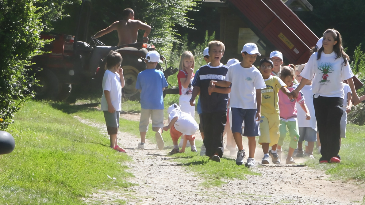 La Scuola Agraria centro di formazione professionale propone sul territorio percorsi di educazione ambientale La Scuola Agraria centro di formazione professionale propone sul territorio percorsi di educazione ambientale