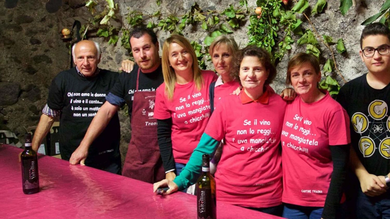 Il primo weekend di Morbegno in Cantina offre degustazioni, musica e itinerari enogastronomici con 35 etichette in degustazione e cinque Giri tematici. Organizzato dal Comune e dal Consorzio Turistico Porte di Valtellina, l'evento coinvolge diverse associazioni e promette un'esperienza ricca di sapori e tradizioni locali. Il primo weekend di Morbegno in Cantina offre degustazioni, musica e itinerari enogastronomici con 35 etichette in degustazione e cinque Giri tematici. Organizzato dal Comune e dal Consorzio Turistico Porte di Valtellina, l'evento coinvolge diverse associazioni e promette un'esperienza ricca di sapori e tradizioni locali.