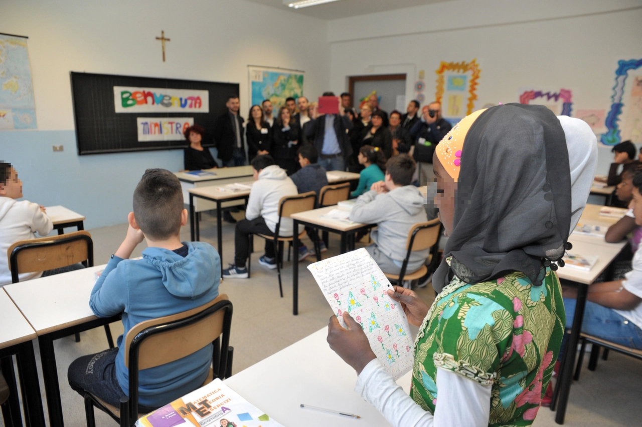Studenti in aula nella scuola Iqbal Masih