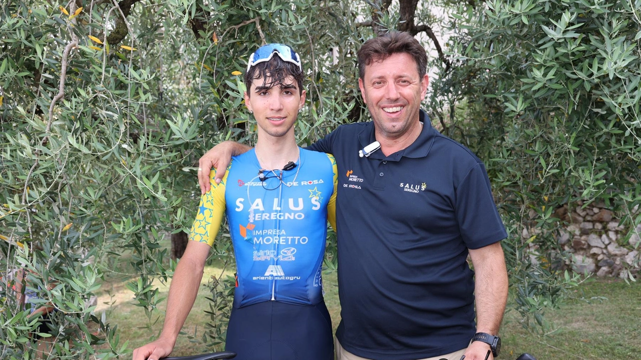 Il giovane ciclista di Cesano Maderno conquista l'argento regionale e il bronzo a Piana di Talacchio. Il giovane ciclista di Cesano Maderno conquista l'argento regionale e il bronzo a Piana di Talacchio.