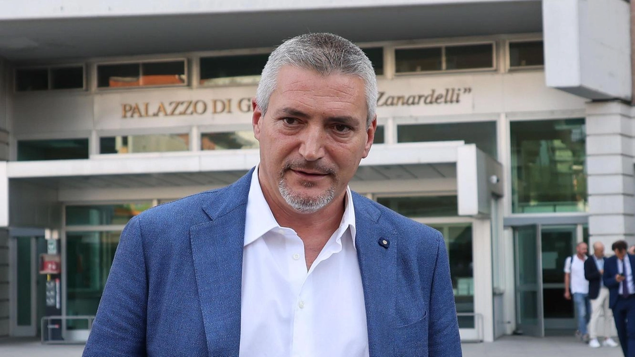 L’ex primario del Pronto soccorso di Montichiari era stato accusato dell’omicidio di due pazienti e privato della libertà per 522 giorni.