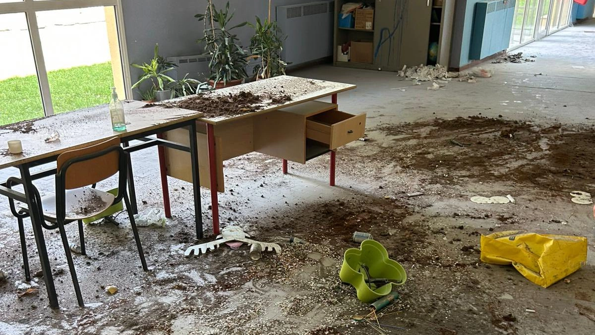 Devastata la scuola primaria di Baranzate