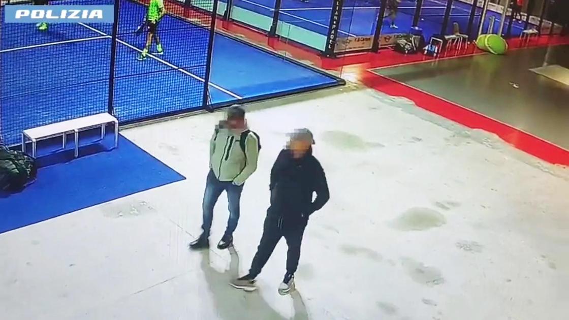 Finti giocatori di padel rubavano i Rolex incustoditi Finti giocatori di padel rubavano i Rolex incustoditi