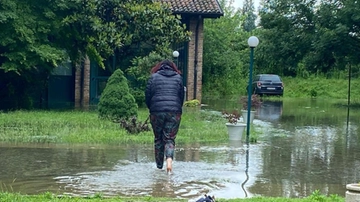Maltempo a Milano, ancora sfollati nel Parco Lambro: danni per decine di migliaia di euro. Appello di don Mazzi: "Aiutateci"