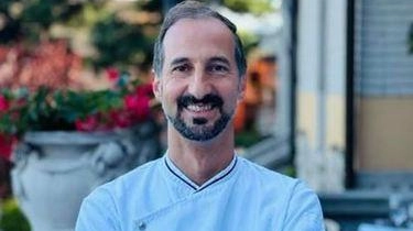 SALÒ (Brescia) Si cena con il lago di Garda che ti guarda. Quel lago che Omia, la piattaforma per la prenotazioni... SALÒ (Brescia) Si cena con il lago di Garda che ti guarda. Quel lago che Omia, la piattaforma per la prenotazioni...