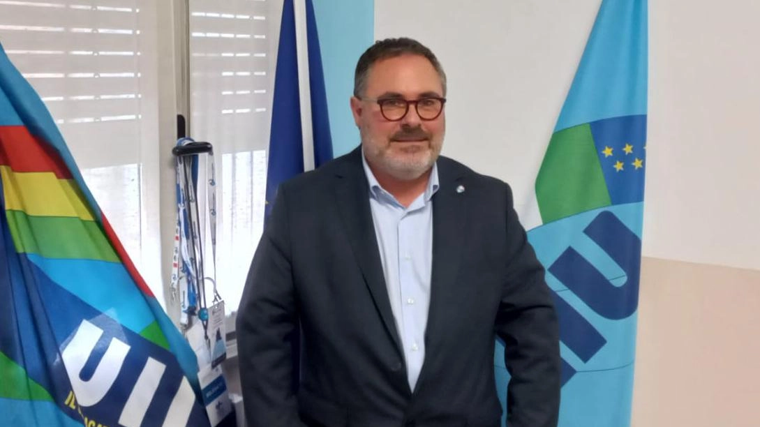 La situazione sanitaria in Lombardia preoccupa per lunghe liste d'attesa, carenza di personale e stipendi non adeguati. Dibattito a Villa Jucker evidenzia criticità e propone soluzioni come le case e gli ospedali di comunità. La situazione sanitaria in Lombardia preoccupa per lunghe liste d'attesa, carenza di personale e stipendi non adeguati. Dibattito a Villa Jucker evidenzia criticità e propone soluzioni come le case e gli ospedali di comunità.
