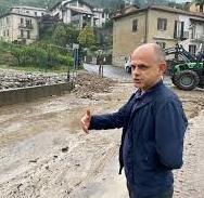 Difese in massi per limitare l’erosione Difese in massi per limitare l’erosione