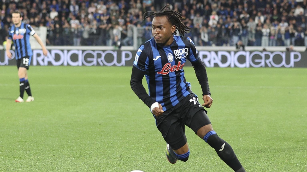 Nerazzurri pronti con 40 milioni per vincere la concorrenza dell’Atletico Madrid. Mentre il Diavolo fa il tifo per la definitiva rottura tra il serbo e la Juventus. Nerazzurri pronti con 40 milioni per vincere la concorrenza dell’Atletico Madrid. Mentre il Diavolo fa il tifo per la definitiva rottura tra il serbo e la Juventus.
