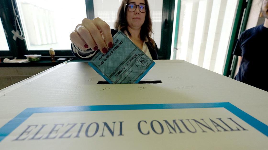 desio corsa a 4 per la poltrona di sindaco dopo il terremoto politico chi sono i candidati