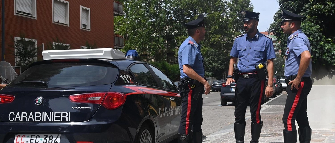 Barzanò, decine di bossoli disseminati sulla strada: delimitata la zona, scattano le indagini