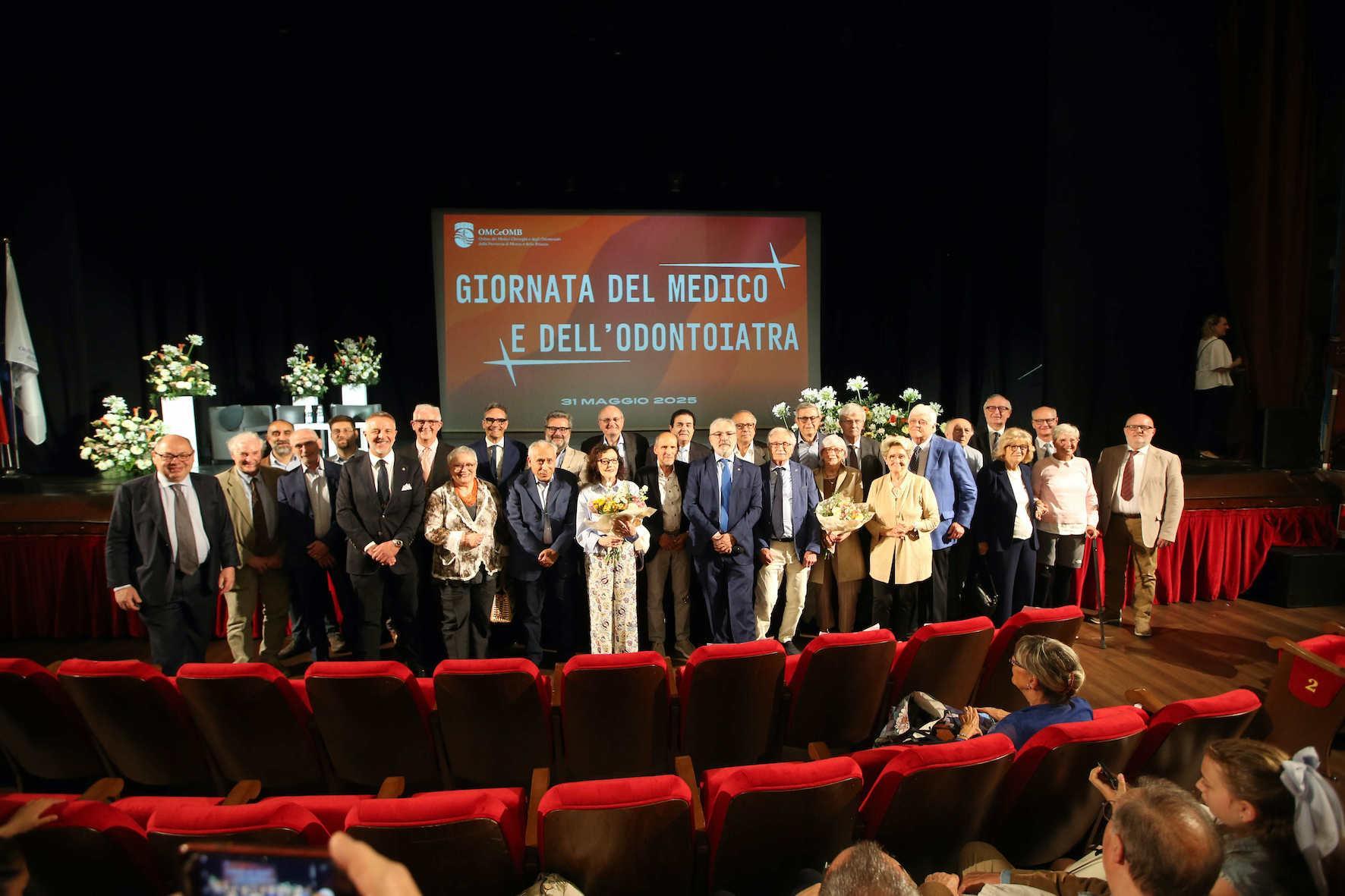 Un ponte tra passato e futuro: "Curate i pazienti con umanità" Un ponte tra passato e futuro: "Curate i pazienti con umanità"