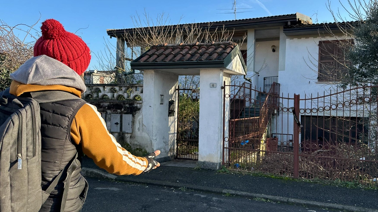 La villetta dismessa di via Matteotti dove il giovane del Ghana è stato trovato senza vita martedì mattina dai pompieri La villetta dismessa di via Matteotti dove il giovane del Ghana è stato trovato senza vita martedì mattina dai pompieri
