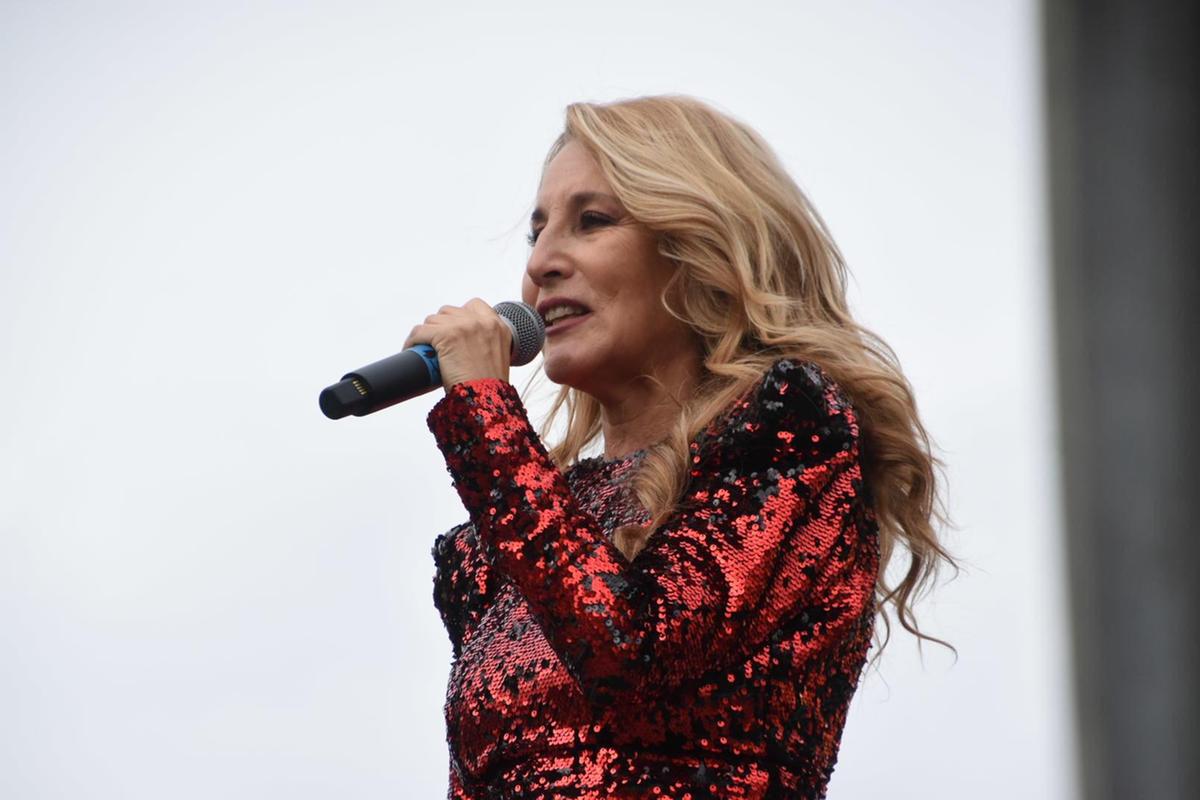 Jo Squillo nella Notte Bianca. Seveso in festa tra musica e miss