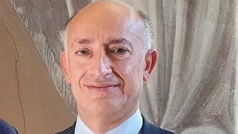 Claudio Giacalone lascia il comando dei vigili del fuoco di Como e va a dirigere quello di Vercelli Claudio Giacalone lascia il comando dei vigili del fuoco di Como e va a dirigere quello di Vercelli