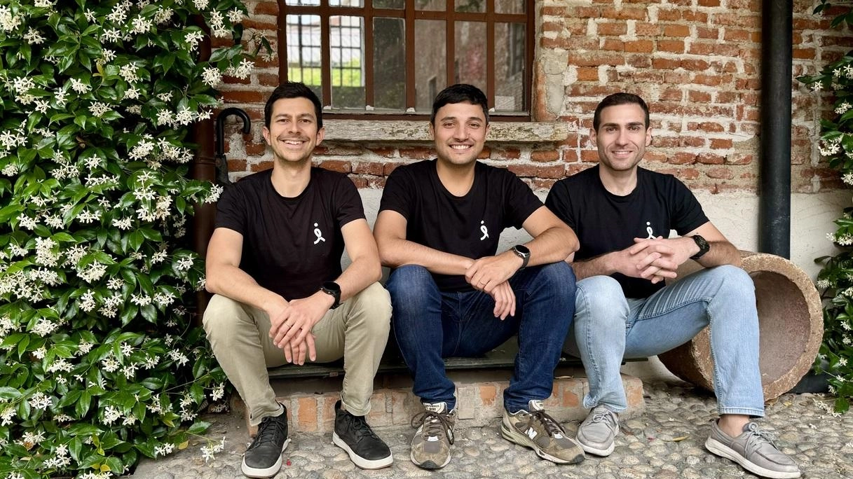 L’idea di tre giovani vola alto: ora abbiamo 40 dipendenti, nessuno se ne va "Crediamo nell’Italia e restiamo qui, ma con lo sguardo rivolto al mondo". L’idea di tre giovani vola alto: ora abbiamo 40 dipendenti, nessuno se ne va "Crediamo nell’Italia e restiamo qui, ma con lo sguardo rivolto al mondo".