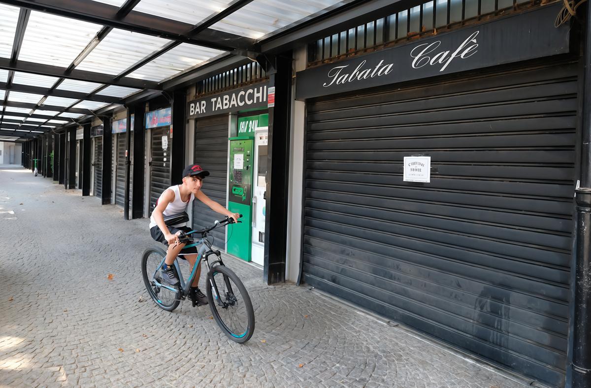 triante assicura spesa bar e capelli siamo un presidio per chi resta