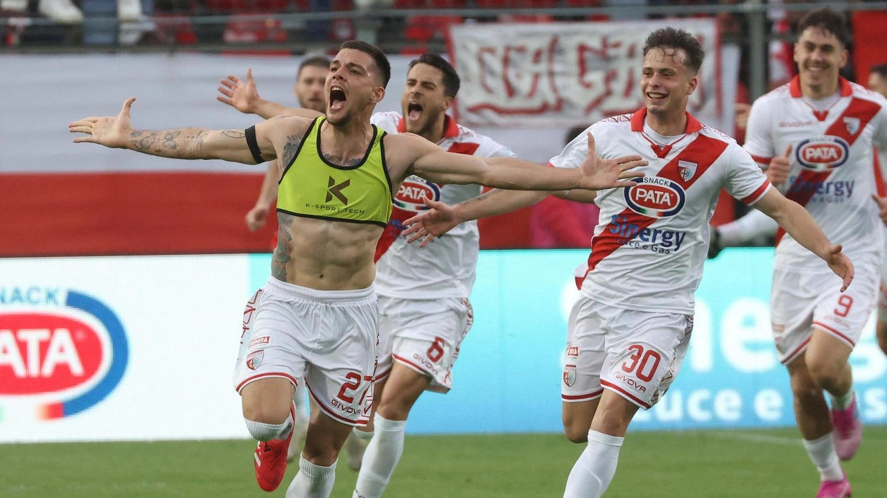 Il Mantova recupera due gol allo Spezia grazie a Maggioni, ma il Var annulla il gol vittoria di Cella per fuorigioco.