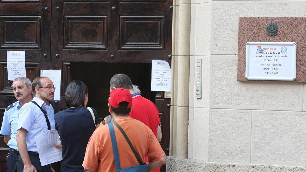 Aggressioni in aumento negli uffici pubblici come l’Agenzia delle Entrate Per il sindacato è anche colpa del fatto che il personale è stato tagliato