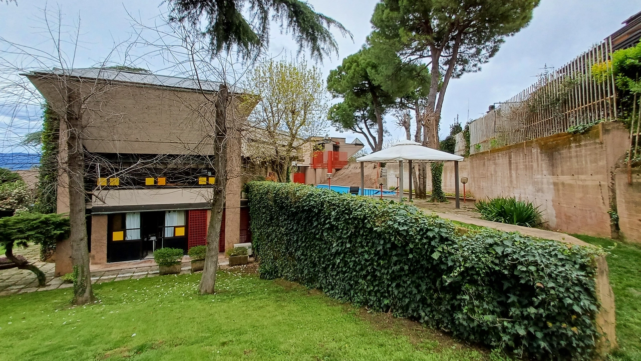 Villa Caffetto,esempio di arte brutalista Villa Caffetto,esempio di arte brutalista