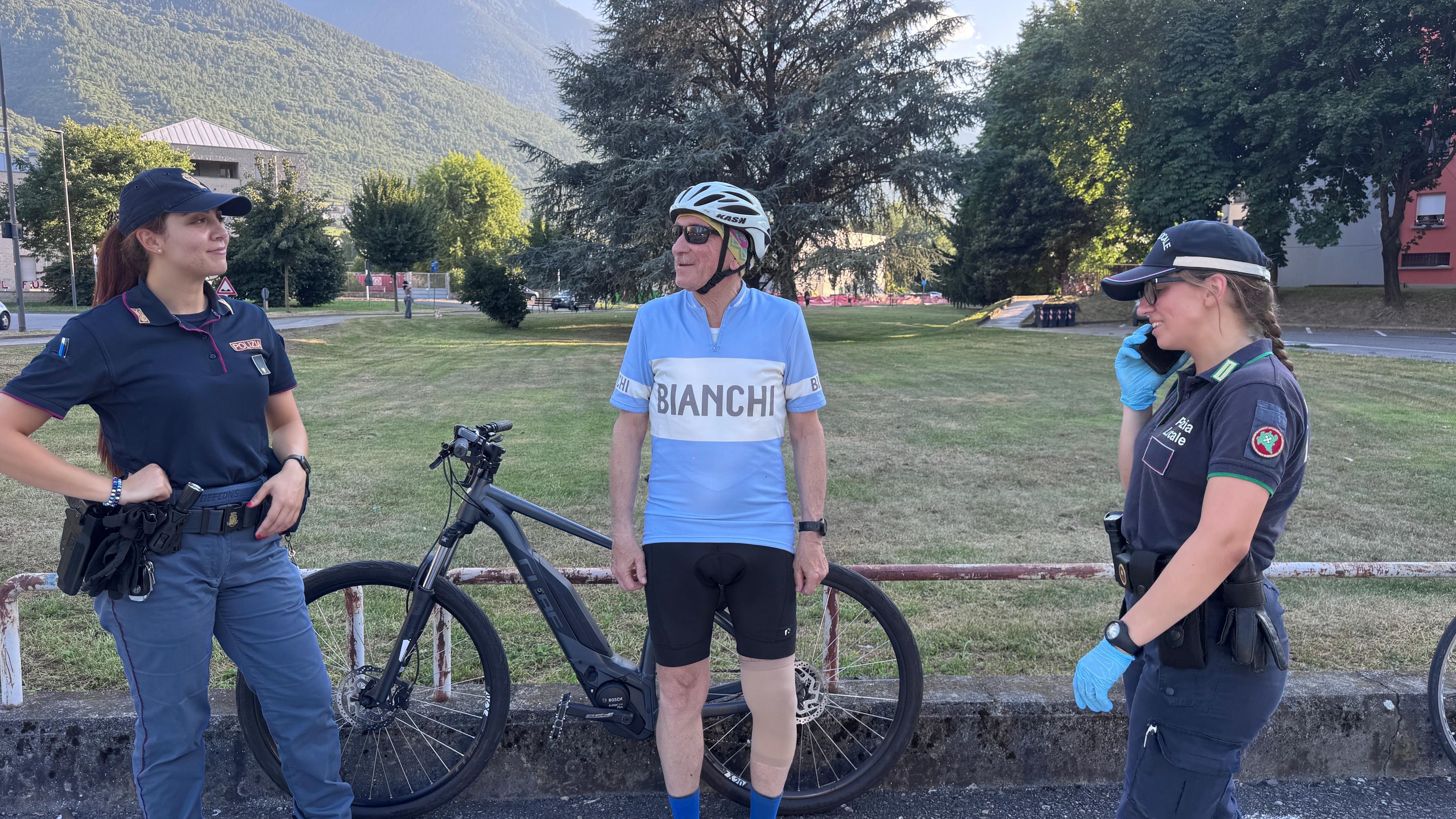 Sondrio, gli rubano la bici mentre è in biblioteca ma il ladro pedala in centro: subito ritrovata Sondrio, gli rubano la bici mentre è in biblioteca ma il ladro pedala in centro: subito ritrovata