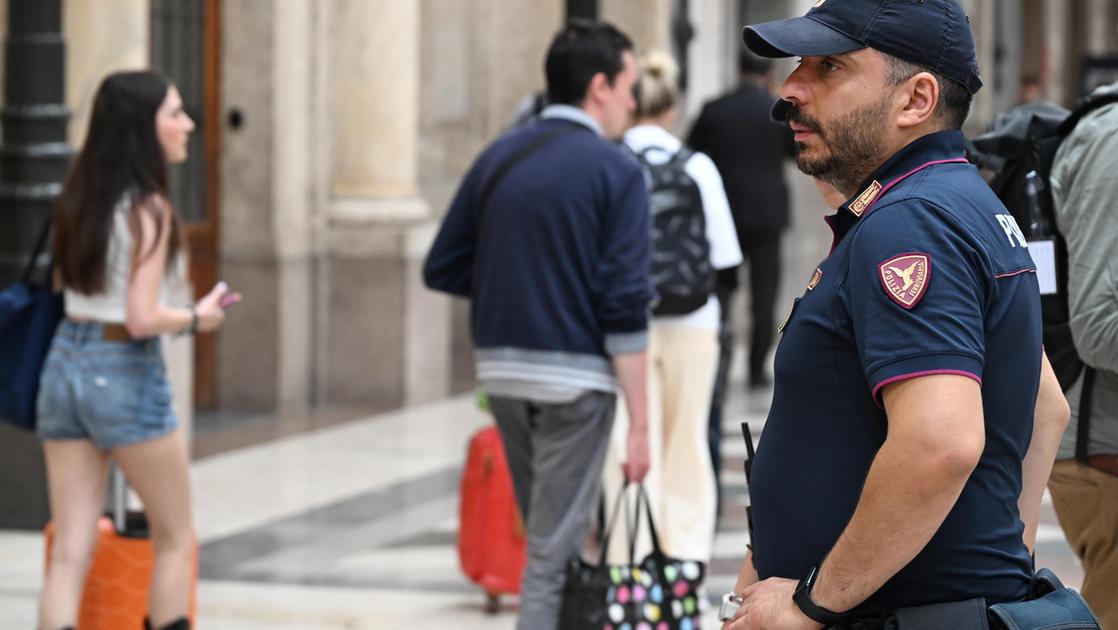 ladri di zaini e valigie scatenati nelle stazioni di milano 4 arresti fra centrale e porta garibaldi