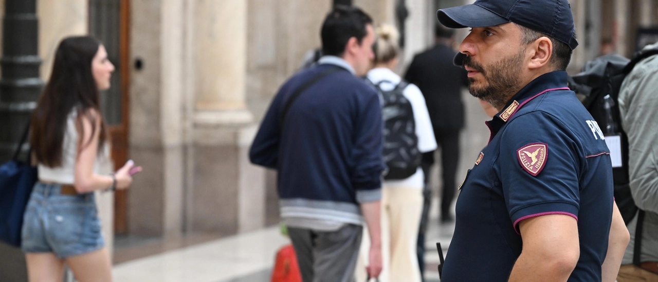 Ladri di zaini e valigie scatenati nelle stazioni di Milano, 4 arresti fra Centrale e Porta Garibaldi