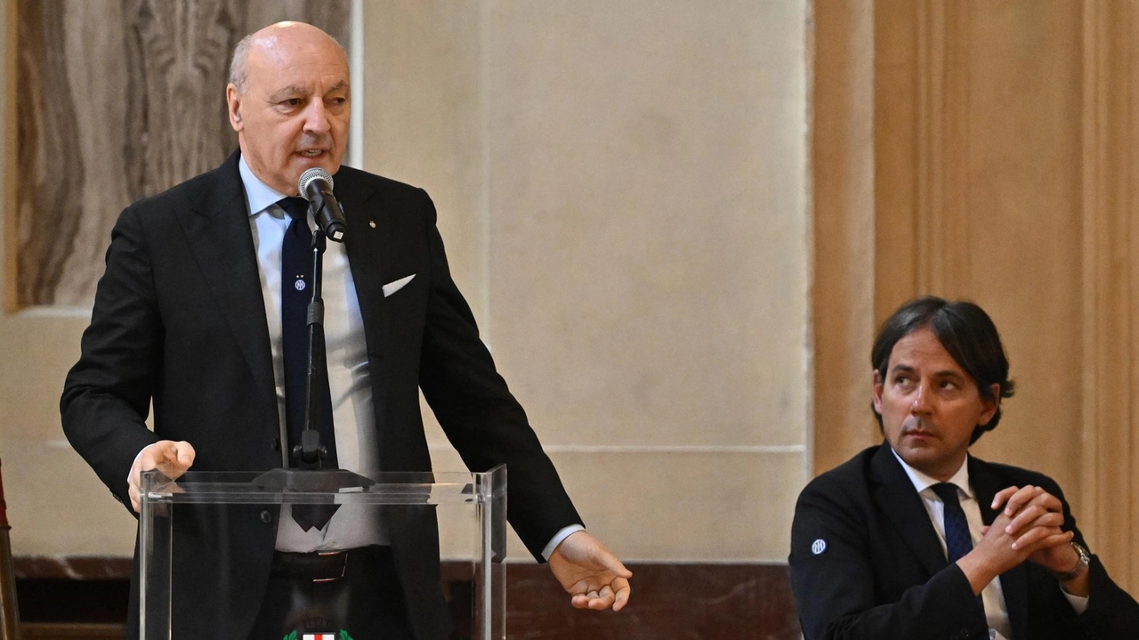 Il presidente dell’Inter Beppe Marotta insieme al tecnico Simone Inzaghi arrivato sulla panchina nerazzurra nell’estate 2021