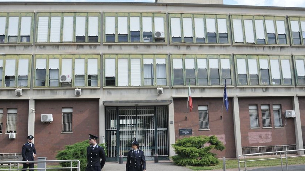 Disordini nella serata di lunedì al carcere Beccaria di Milano