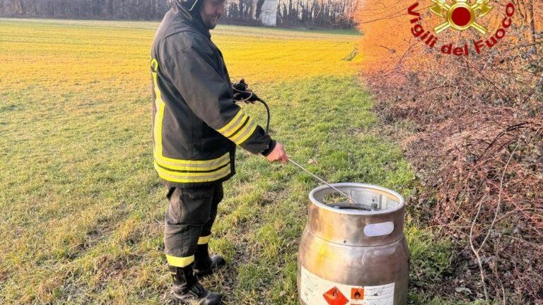 Si cerca di dare un volto ed un nome alla persona che nelle scorse ore ha scatenato il panico nell’Alto... Si cerca di dare un volto ed un nome alla persona che nelle scorse ore ha scatenato il panico nell’Alto...