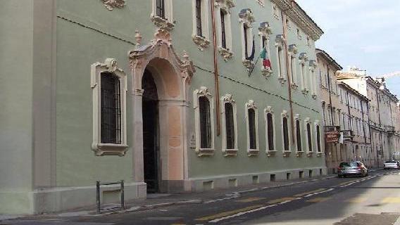 cremona spray al peperoncino spruzzato a scuola 5 studenti del liceo anguissola in ospedale da Ilgiorno.it cremona spray al peperoncino spruzzato a scuola 5 studenti del liceo anguissola in ospedale