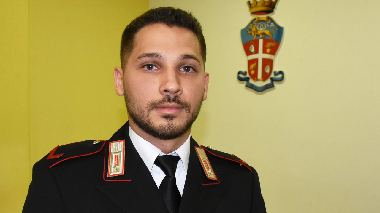 BERGAMO//LORENZO FASCI', IL CARABINIERE EROE CHE HA SALVATO UNA DONNA CHE VOLEVA LANCIARSI DAL CAVALCAVIA DELLA SS42//FOTO DE PASCALE ANSA LOCAL