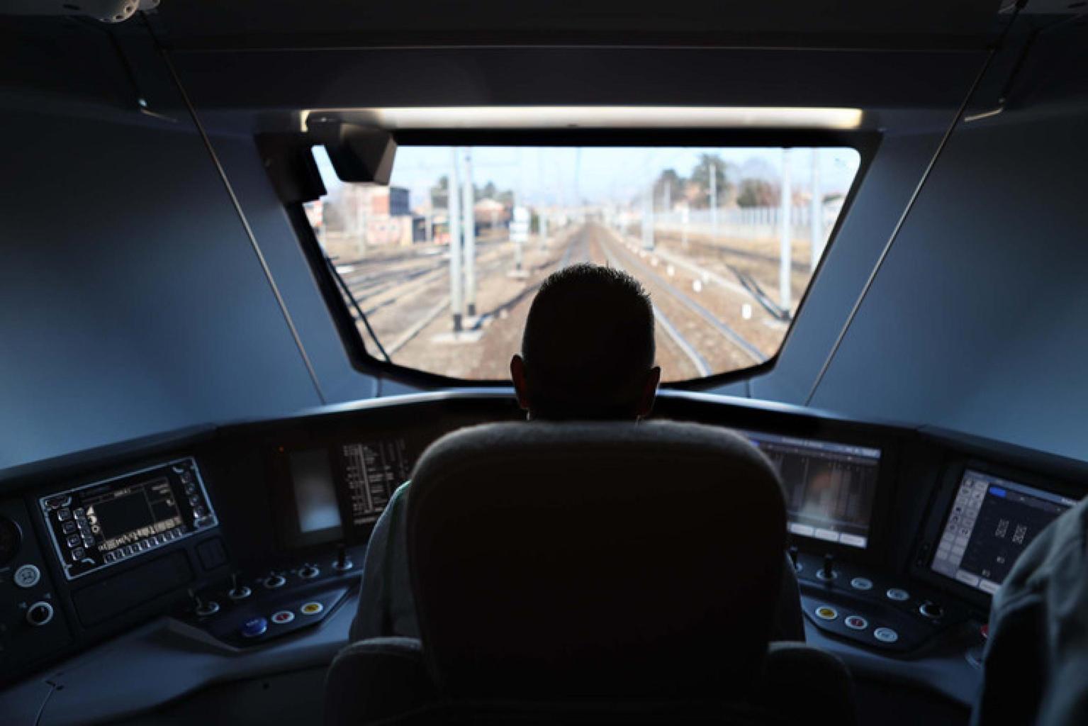 come si diventa macchinista trenord via alla selezione requisiti e tempi come candidarsi