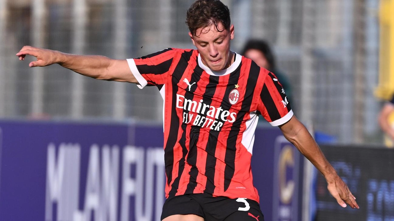 Andrea Bozzolan (20 anni) difensore e capitano dei rossoneri al momento penultimi in classifica dopo otto giornate Andrea Bozzolan (20 anni) difensore e capitano dei rossoneri al momento penultimi in classifica dopo otto giornate
