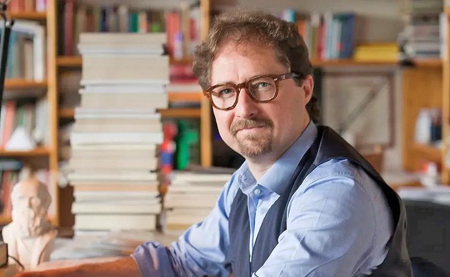 Telmo Pievani, il filosofo della maturità: “Mio figlio Luca ha scelto il testo su di me. Strano paradosso, non l’avrei detto. Io? Avrei scritto il tema sul rispetto” Telmo Pievani, il filosofo della maturità: “Mio figlio Luca ha scelto il testo su di me. Strano paradosso, non l’avrei detto. Io? Avrei scritto il tema sul rispetto”