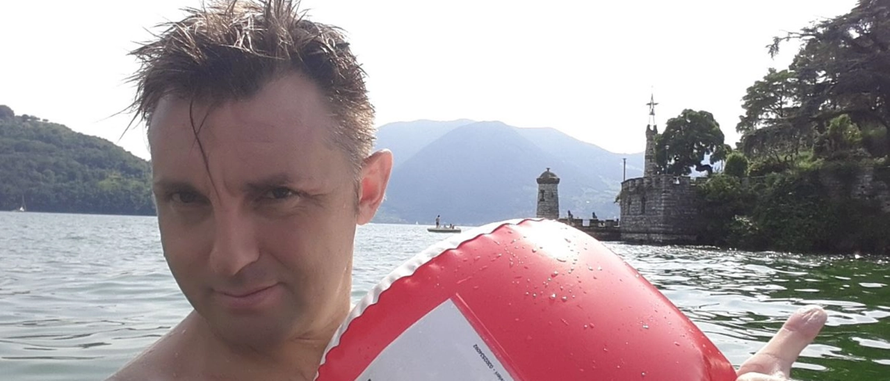 Federico ‘Denver’ Troletti morto nell’incidente a Pian Camuno: il lavoro nella polizia, la passione per il nuoto e la moto
