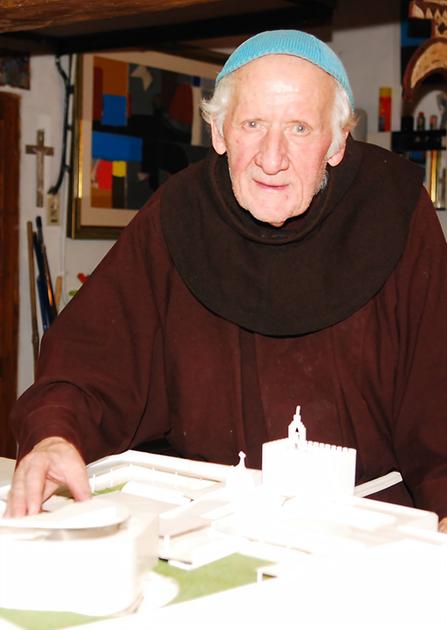 arte e teologia in una mostra per ricordare padre ruggeri