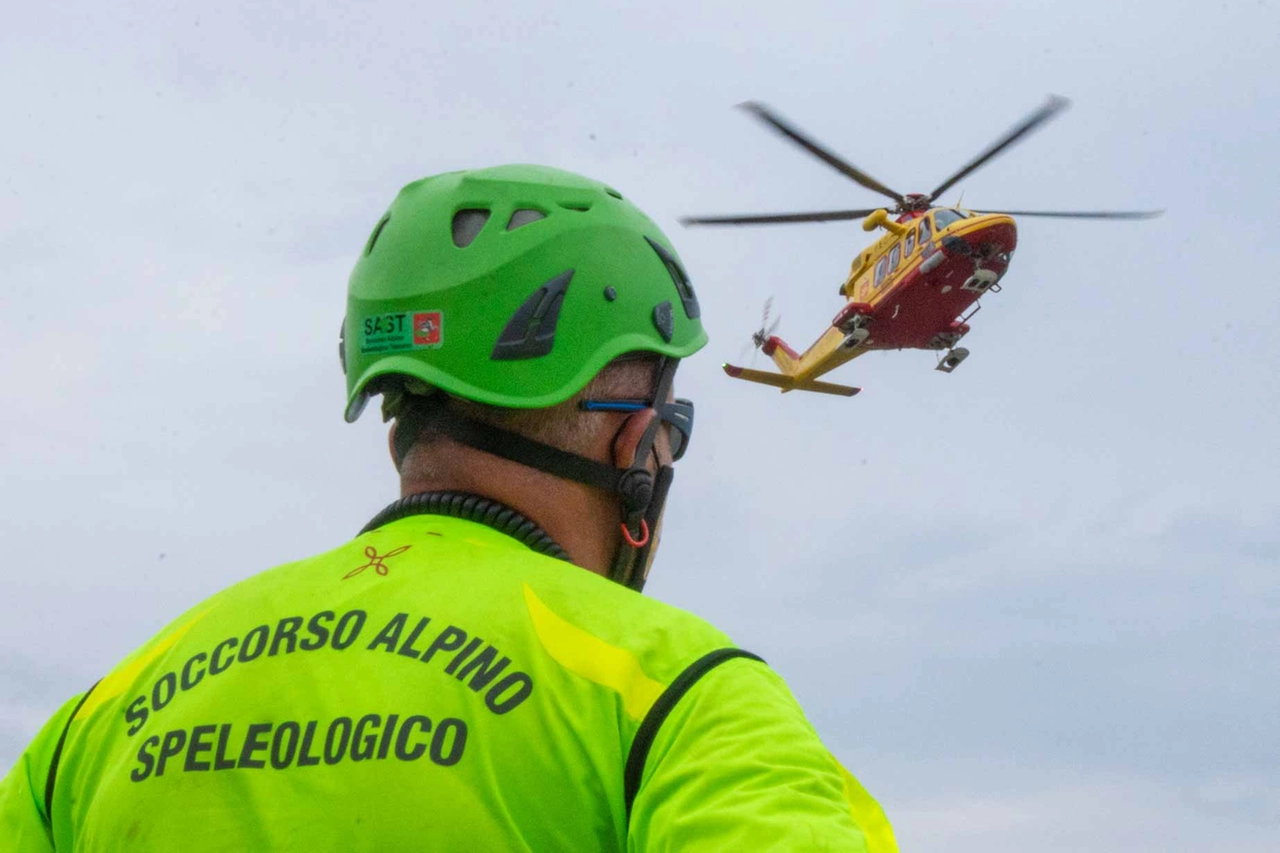 A far scattare le ricerche, dopo il suo mancato rientro, sono stati i sacerdoti che lo attendevano al santuario di Re