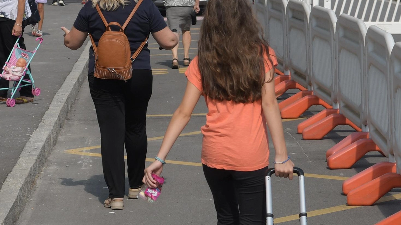 Il progetto "Gesti positivi" a Sondrio supporta famiglie bisognose nell'acquisto del materiale scolastico, con un aumento significativo delle adesioni e donazioni. Il progetto "Gesti positivi" a Sondrio supporta famiglie bisognose nell'acquisto del materiale scolastico, con un aumento significativo delle adesioni e donazioni.
