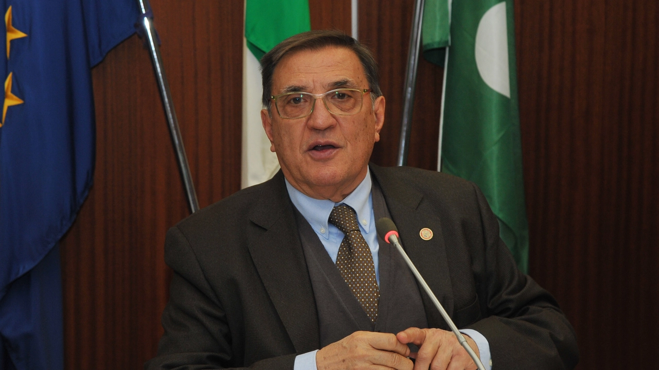 ROMANO LA RUSSA ASSESSORE REGIONE LOMBARDIA ROMANO LA RUSSA ASSESSORE REGIONE LOMBARDIA