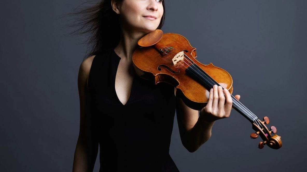 Doppia data in Lombardia per la violinista tedesca Arabella Steinbacher, una delle soliste più significative della scena internazionale, con I... Doppia data in Lombardia per la violinista tedesca Arabella Steinbacher, una delle soliste più significative della scena internazionale, con I...