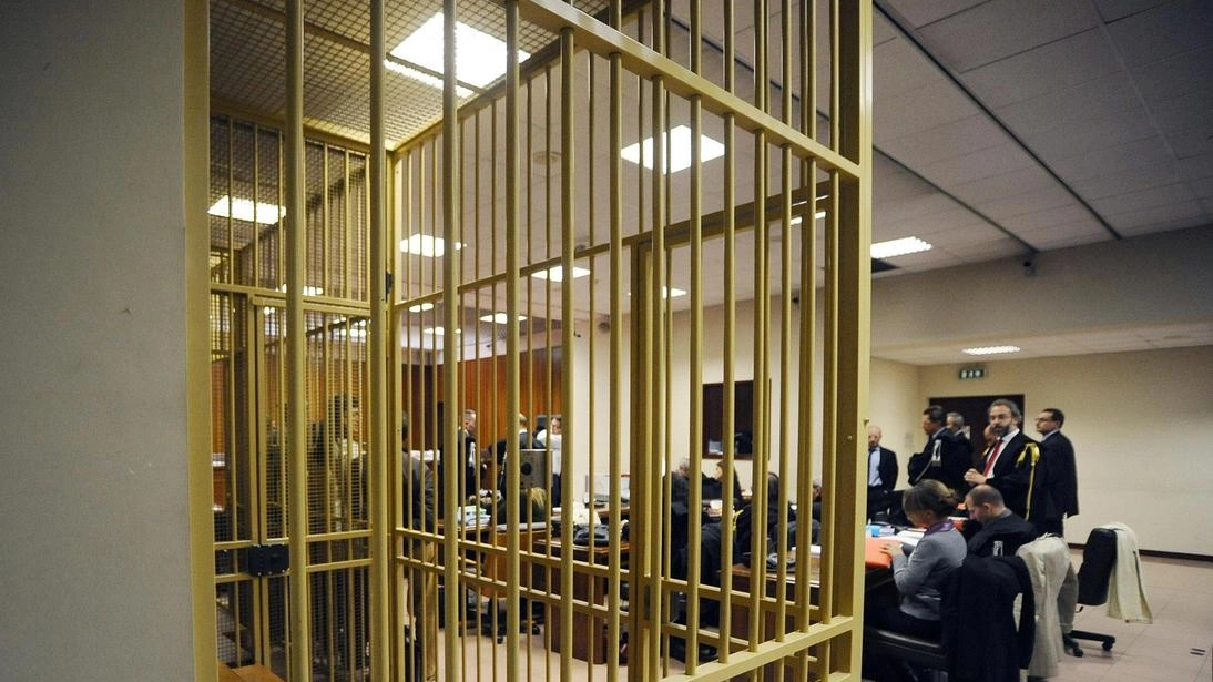 La maltrattava, insultava, umiliava continuamente. L’ha picchiata fino a farla finire in ospedale. Ma il peggio è emerso quando la... La maltrattava, insultava, umiliava continuamente. L’ha picchiata fino a farla finire in ospedale. Ma il peggio è emerso quando la...
