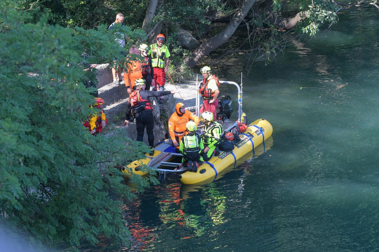 Il cadavere di Banu è stato recuperato alcune ore dopo poco lontano dal punto del fiume in cui era stato visto annaspare