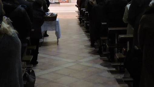 Una chiesa (foto di archivio) Una chiesa (foto di archivio)