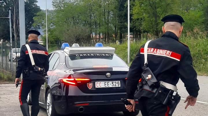 L'ultima aggressione della donna ai danni dell'ex compagno è avvenuto proprio davanti ai carabinieri L'ultima aggressione della donna ai danni dell'ex compagno è avvenuto proprio davanti ai carabinieri