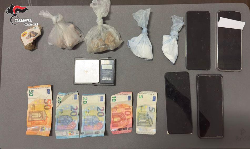 Persico Dosimo: spaccio nel campo di mais, due arresti